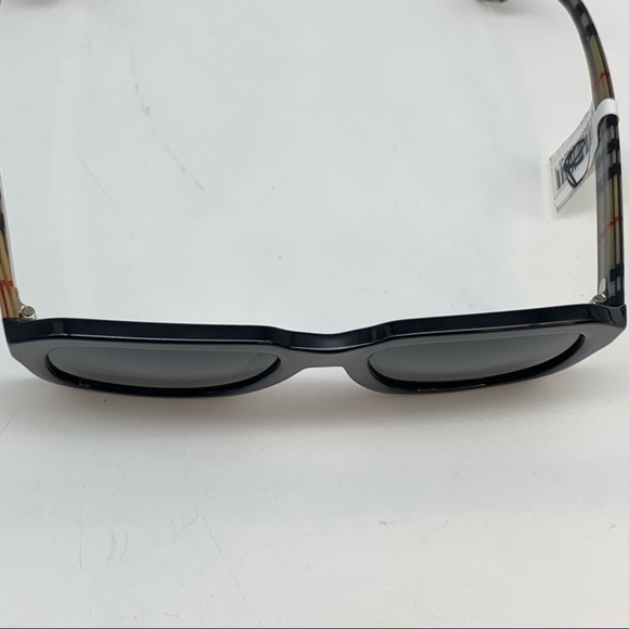 MAXSOLD Burberry Men’s Sunglasses - Picture 5 of 11